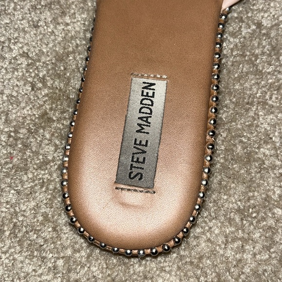 Steve Madden Tan Slide Sandals with Studded Trim, Size 9 - Picture 8 of 8